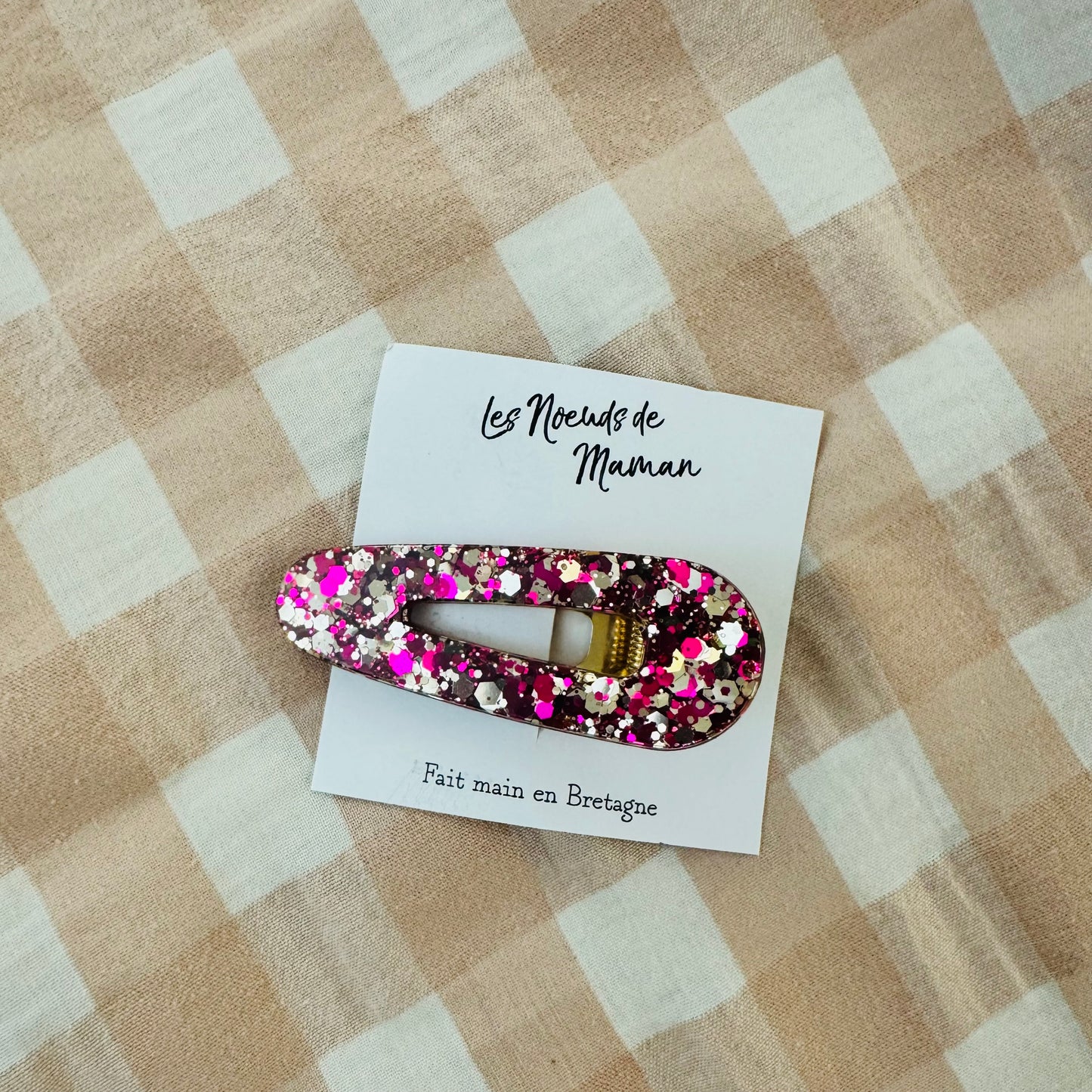 Barrette résine framboise