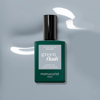 Vernis à ongles semi-permanent bleu aux sous-tons gris (Mist grey)