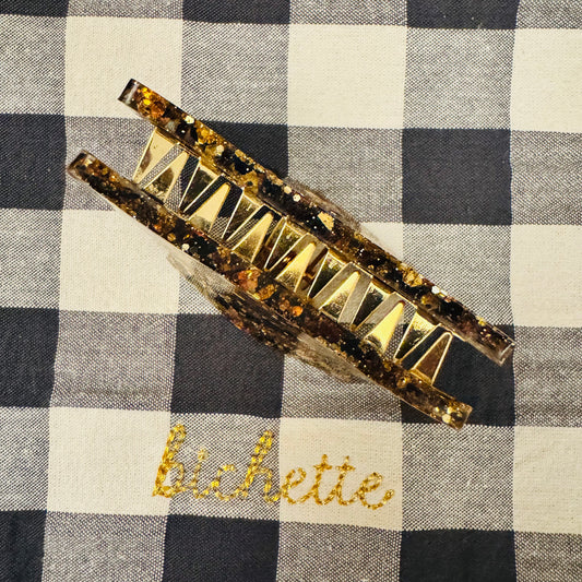 Grande pince en résine