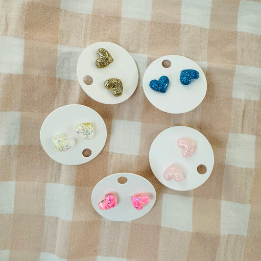 Boucles d'oreilles LOVE (couleur aux choix)