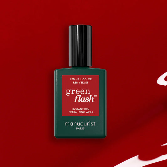 Vernis à ongles semi-permanent rouge velours profond (Red Velvet)