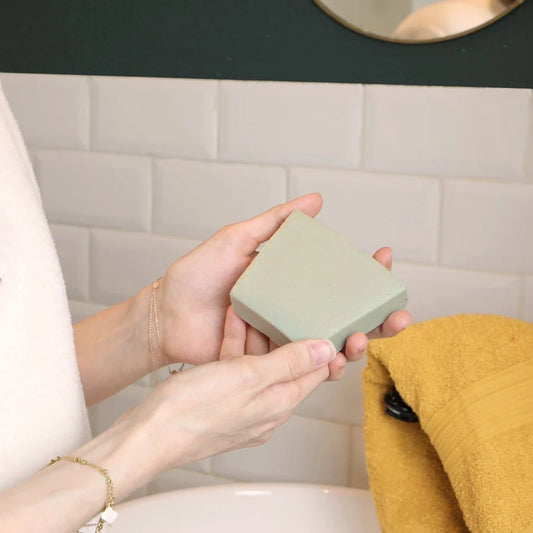 Savon à l'huile de baies de Laurier BIO